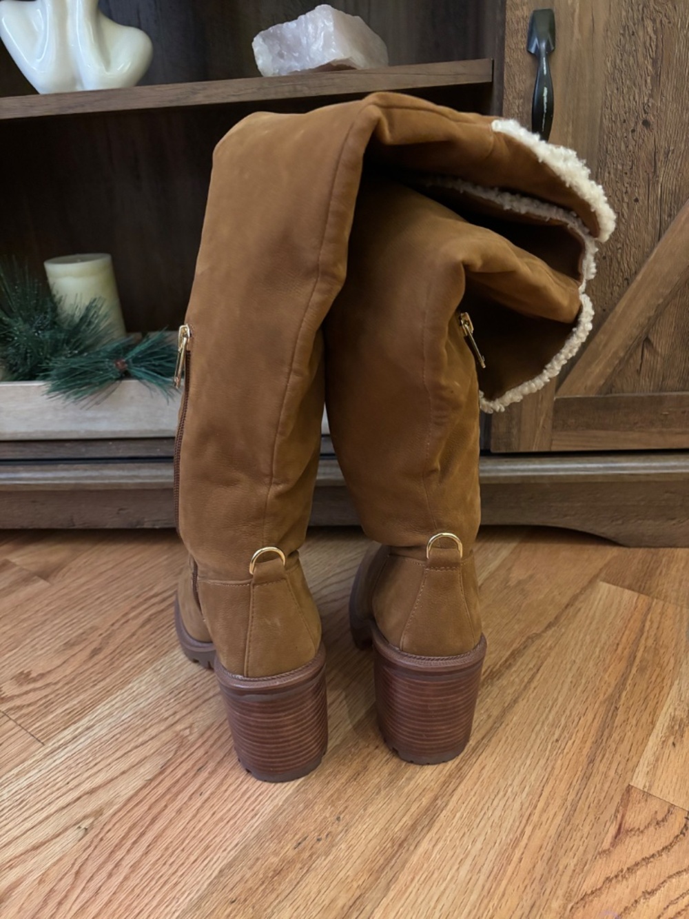 JLo over the knee boots - Picture 2 of 8